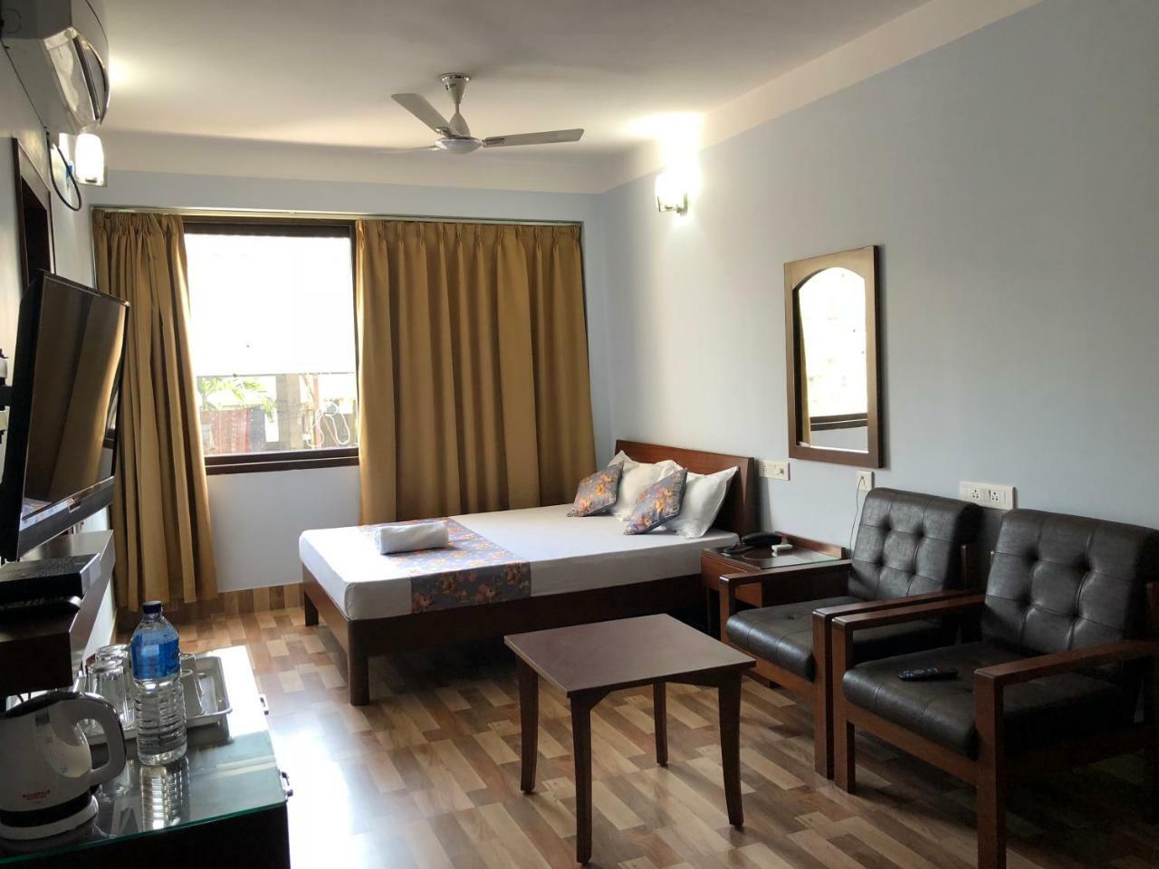 Yaksha Holiday Home Siliguri Ngoại thất bức ảnh